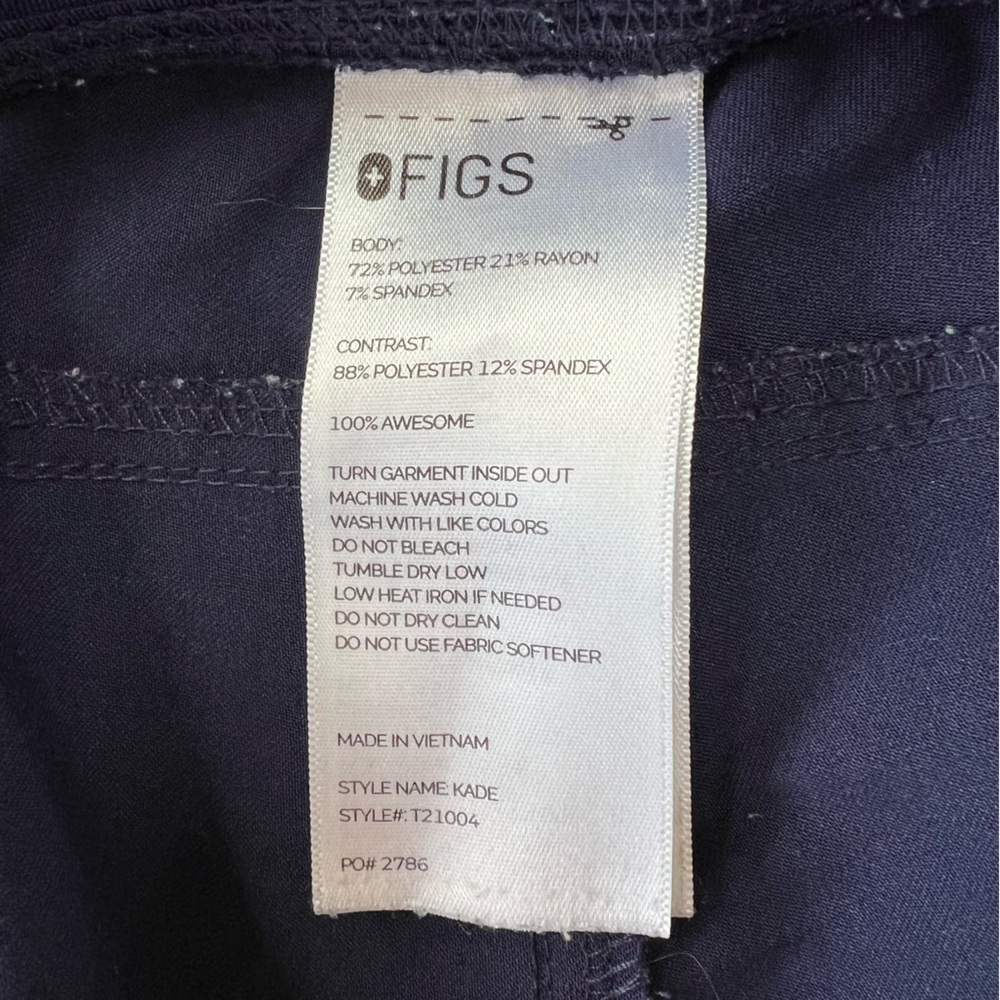 FIGS Women’s Kade Cargo Scrub Straight Leg Pants in Navy Blue, size L - Picture 9 of 10